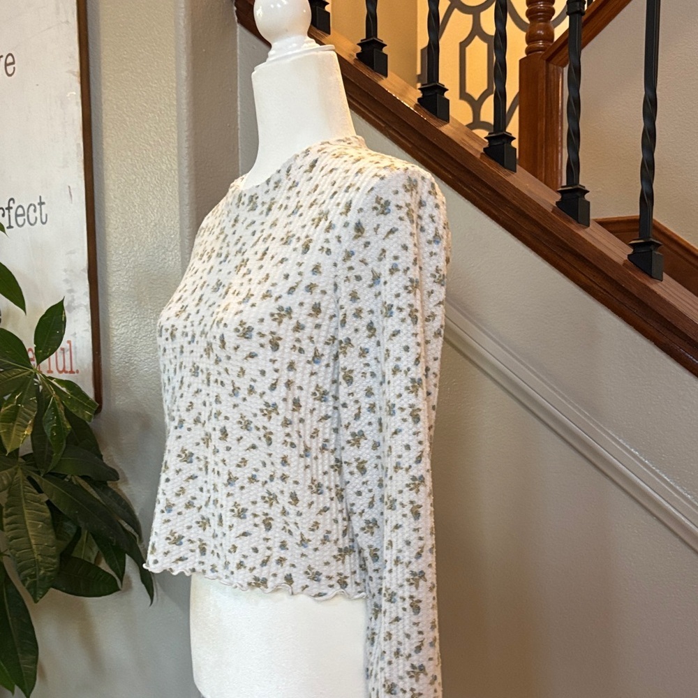 ✨Vintage-Inspired Y2K Floral Feminine Knit Long Sleeve ✨ - Picture 4 of 10